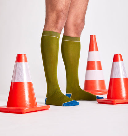 Calze a costine verde oliva da uomo di Arturo Stories.