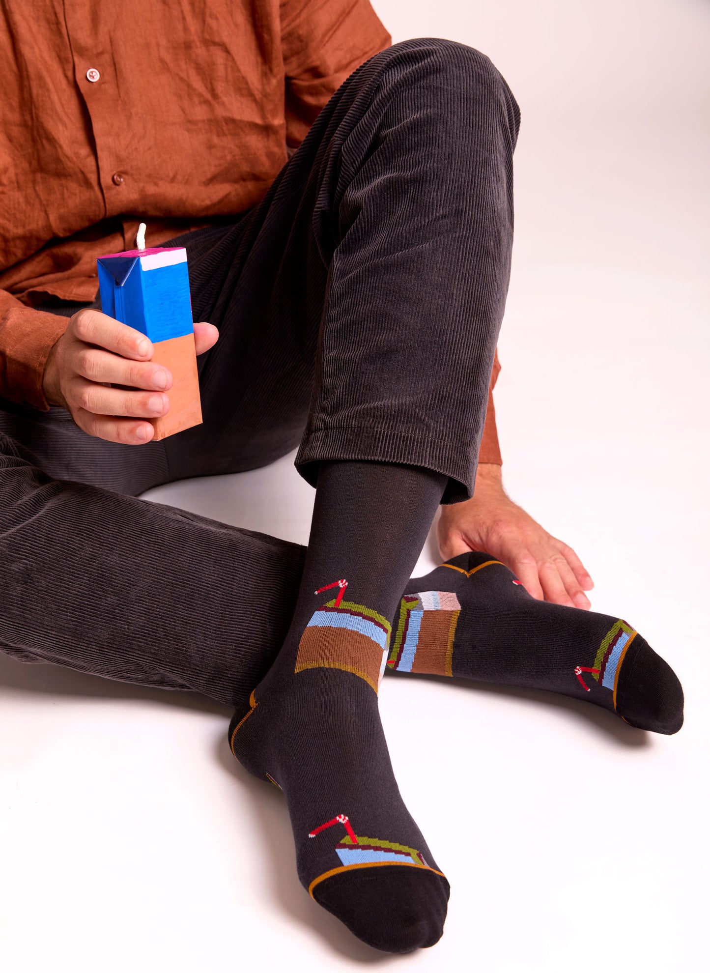 Calze con fantasia succhi di frutta da uomo, color antracite di Arturo Stories.