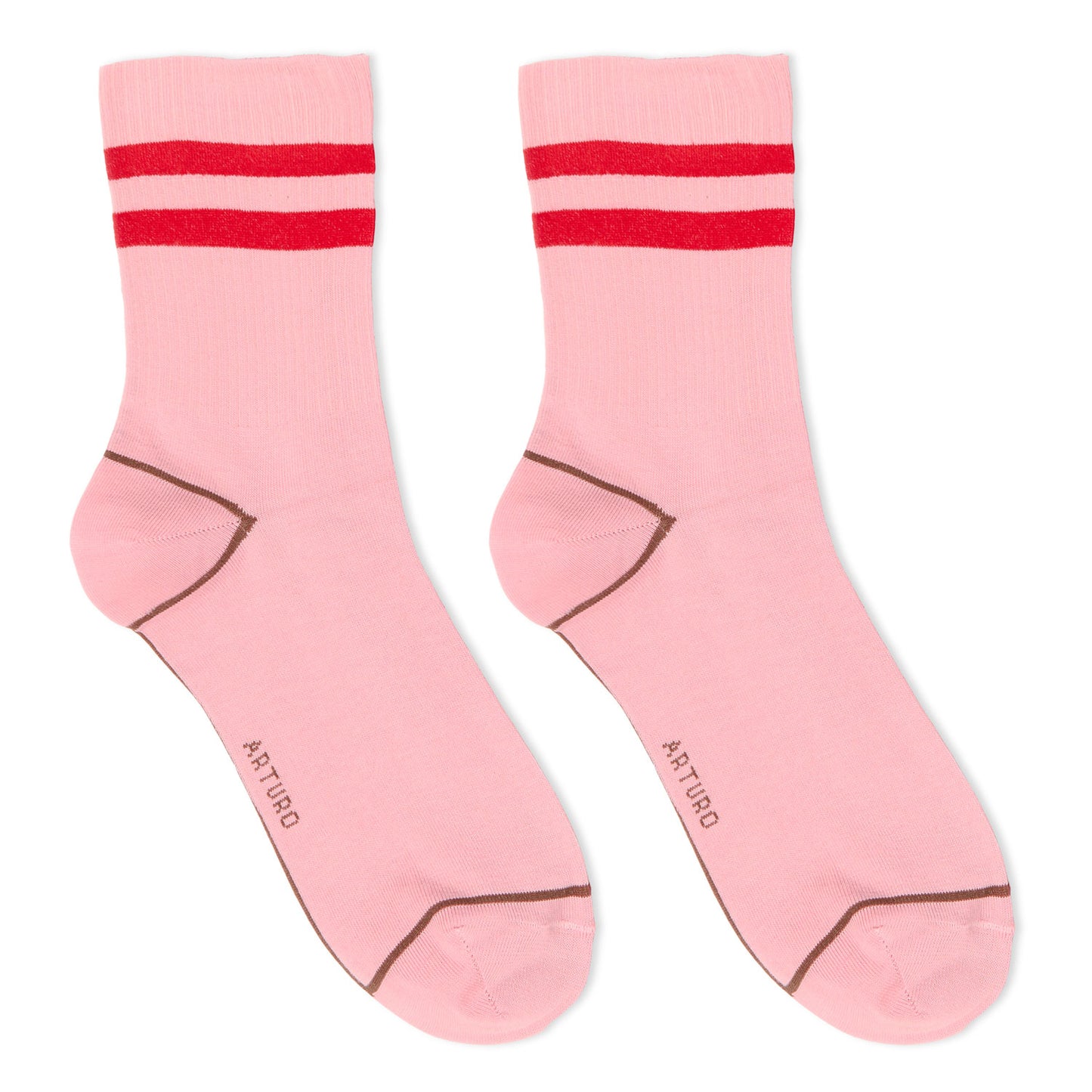 Calzini "Atletico" a coste rosa da donna di Arturo Stories. Con due fasce orizzontali rosse e profilo marrone sul retro.