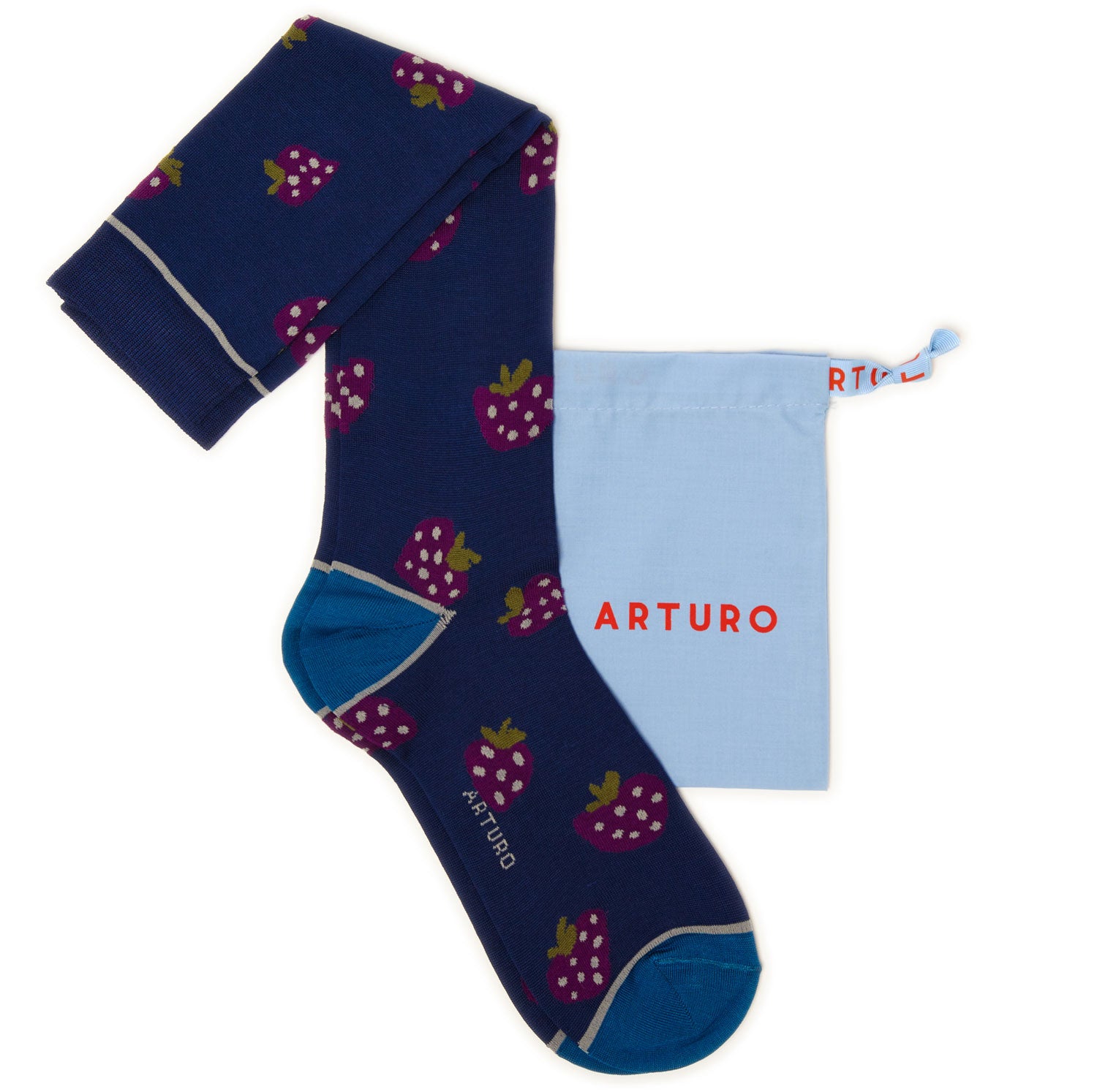 Calzini con fantasia gusto fragola blu da uomo di Arturo Stories. In filo di scozia, con fragole viola.