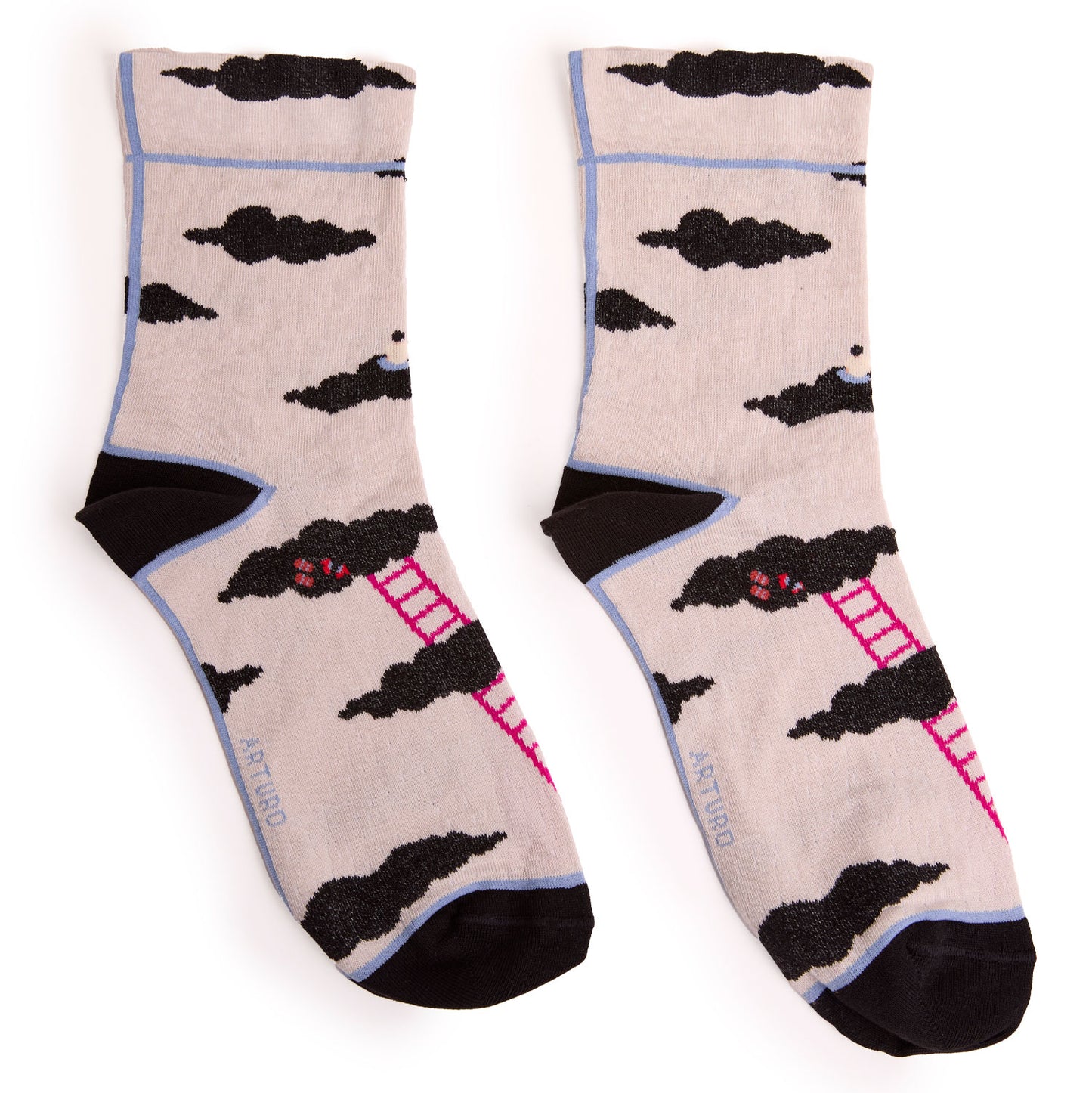 Calzini con fantasia nuvole grigio perla da donna di Arturo Stories.