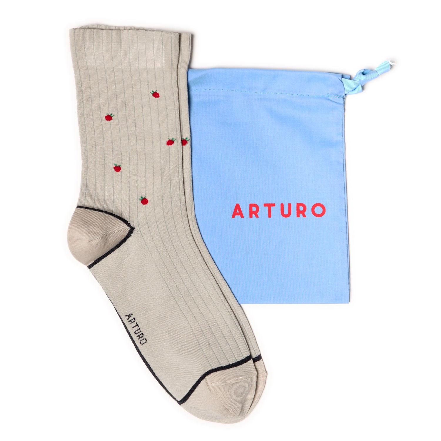 Calzini a costine bianco perla da donna di Arturo Stories. Con fantasia a fragole rosse ricamate.