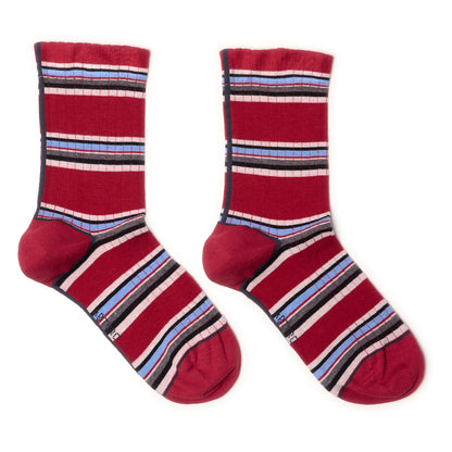 Calzini a righe orizzontali rossi "Rigoroso" da donna di Arturo Stories.       