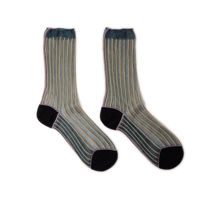 Calzini trasparenti verde acqua "Riga dritto" da donna di Arturo Stories. A righe panna, con punta e tallone neri e profilo lilla.