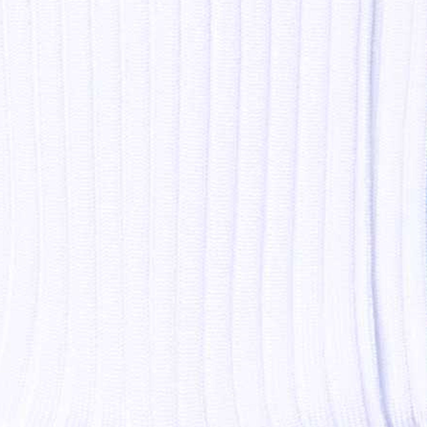 Dettaglio dei calzini bianchi da donna a costine in viscosa effetto seta di Arturo Stories.