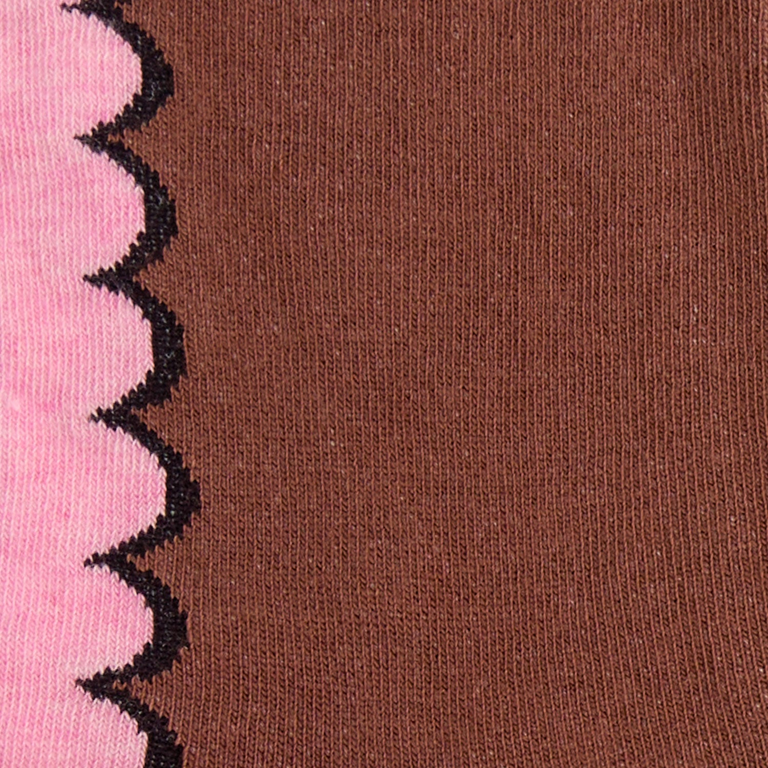 Dettaglio dei calzini smerlati cacao da donna di Arturo Stories.