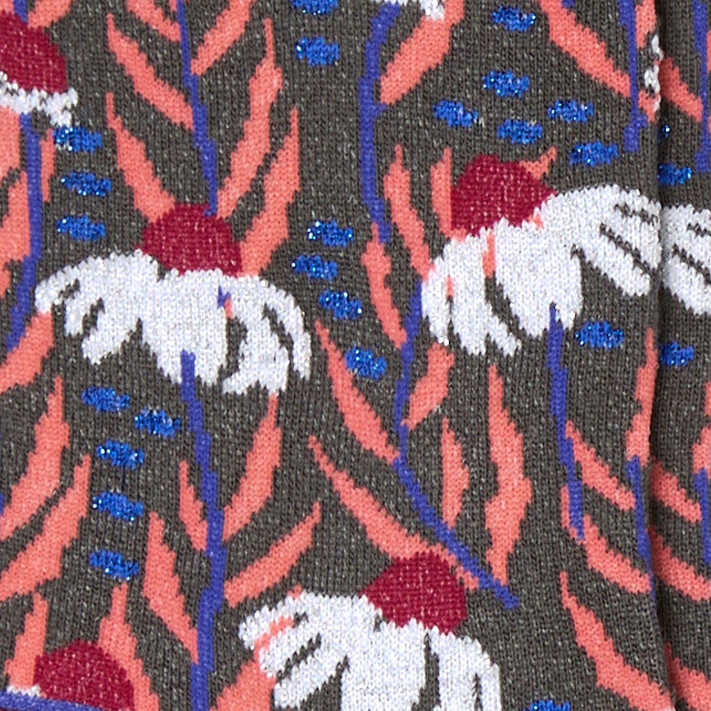 Dettaglio dei calzini con margherite antracite lurex da donna di Arturo Stories.